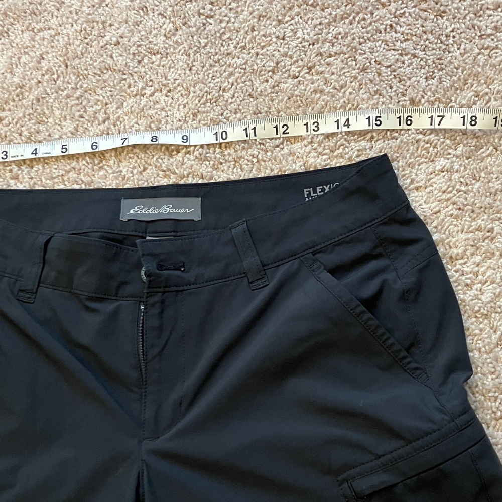 Eddie Bauer Black Women's Flexion Shorts - Picture 3 of 5